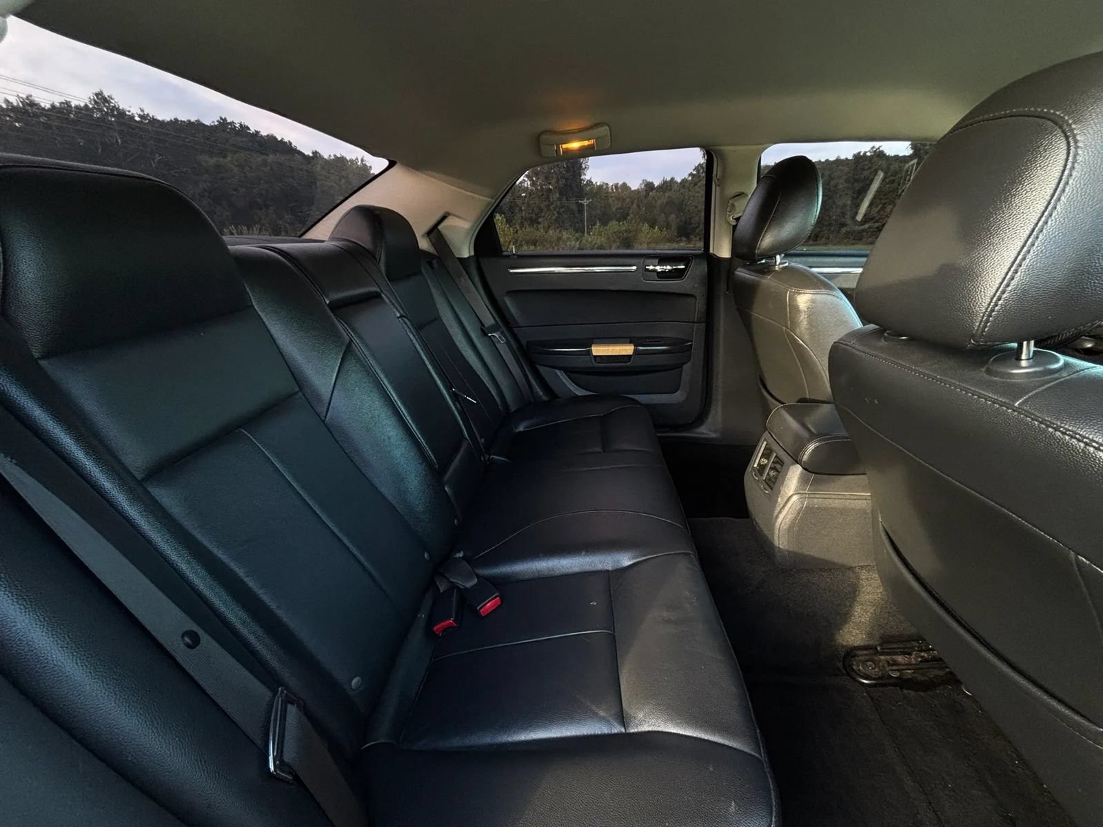 Used 2008 Chrysler 300 Limited RWD image 13