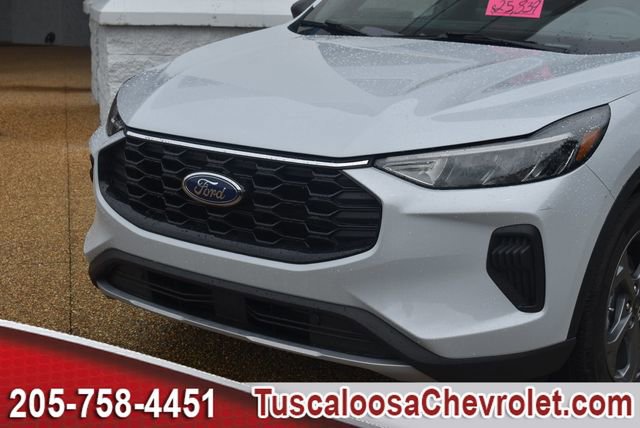Used 2025 Ford Escape ST-Line w/ Tech Pack #1 FWD image 42