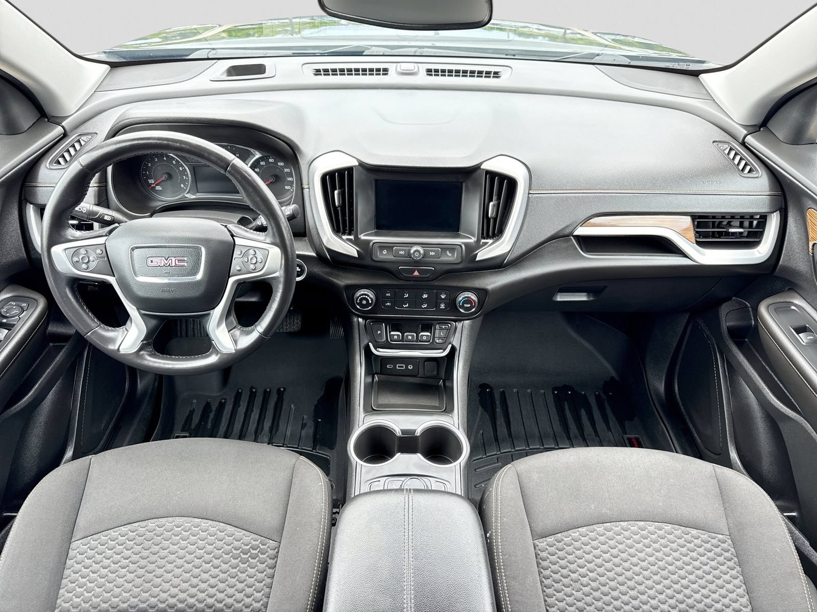 Used 2020 GMC Terrain SLE FWD image 17