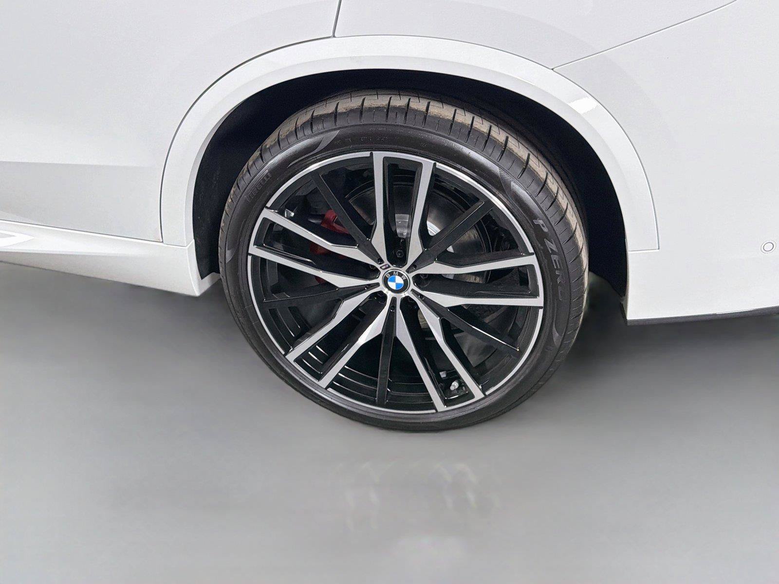 New 2026 BMW X5 xDrive40i w/ M Sport Package AWD/4WD image 33