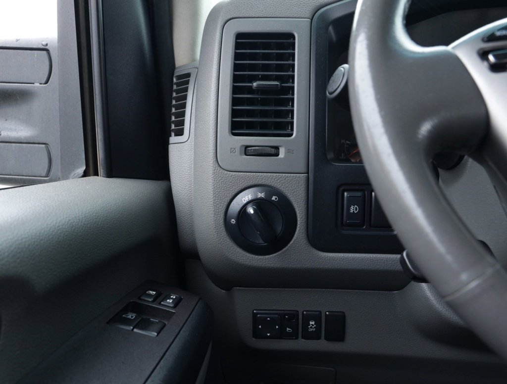 Used 2016 Nissan NV 3500 SL image 34