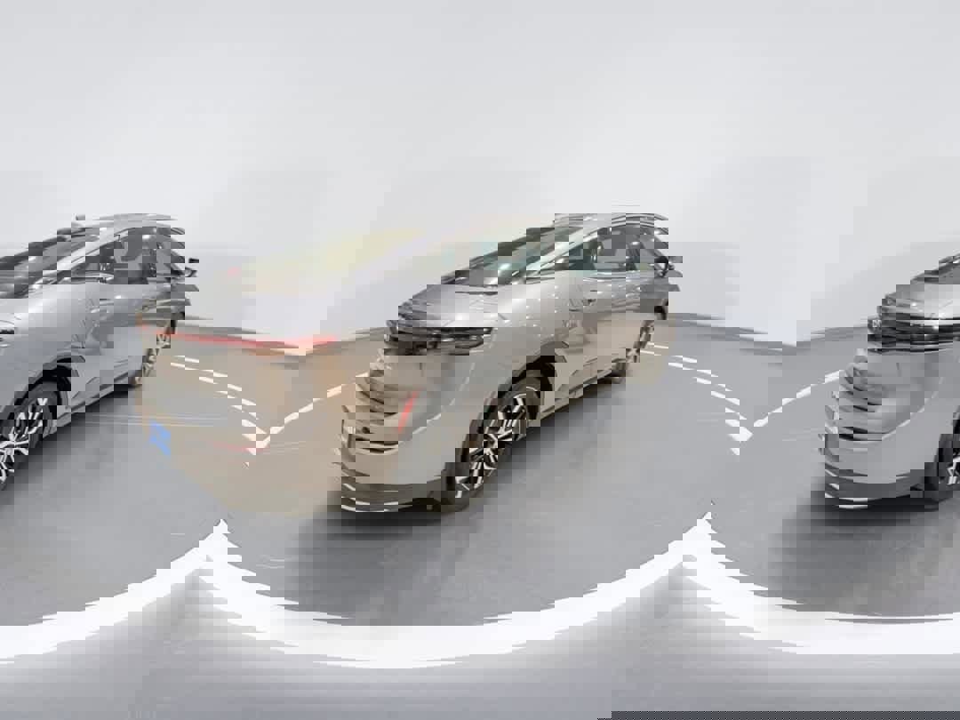 Certified 2023 Toyota Crown XLE image 8