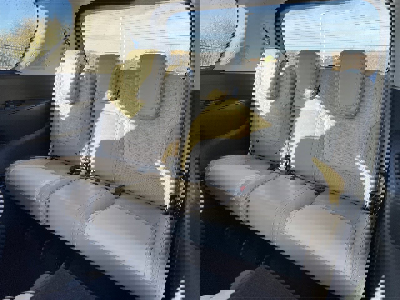 Certified 2025 Nissan Armada Platinum image 13