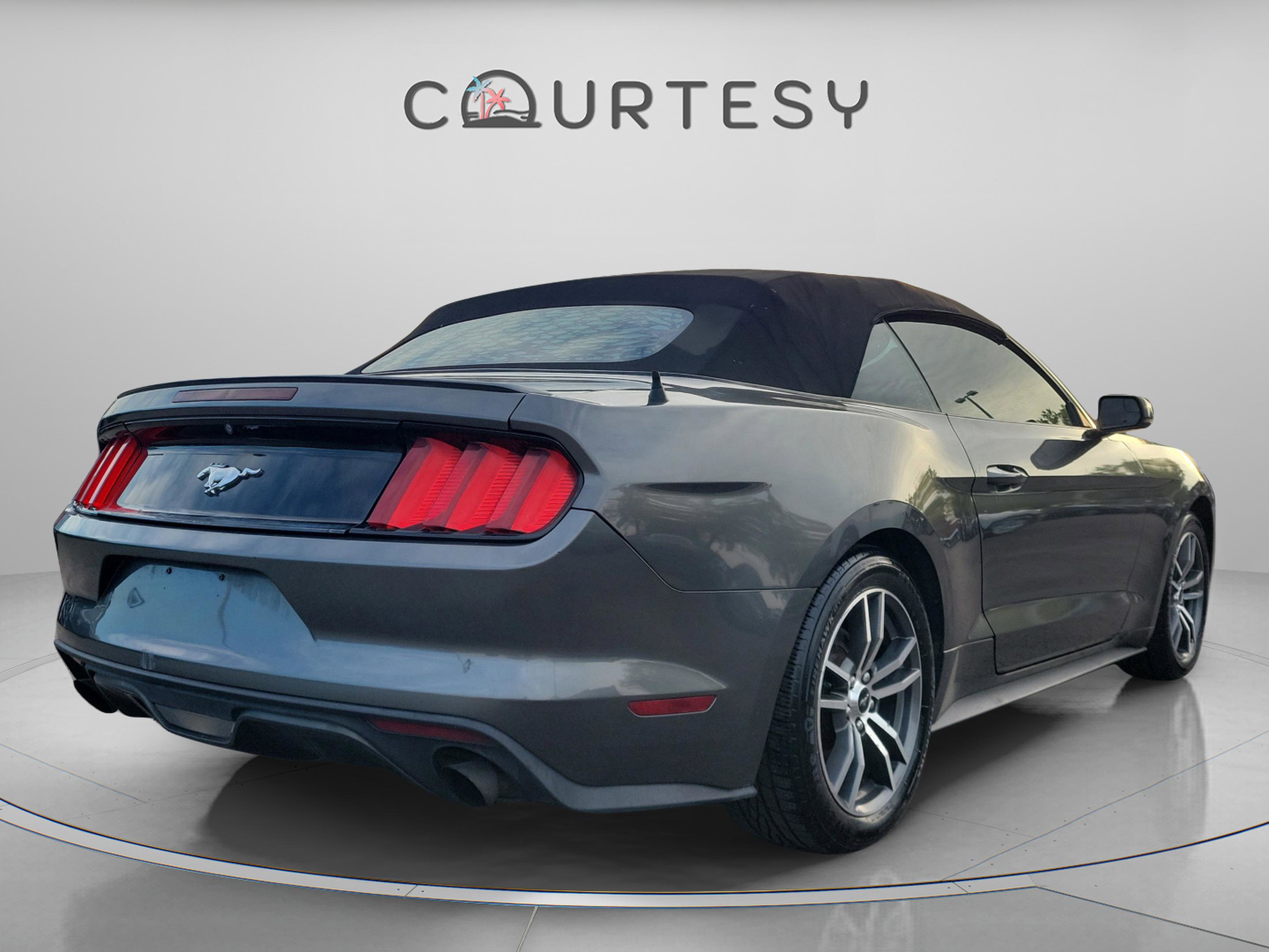 Used 2016 Ford Mustang Premium image 5