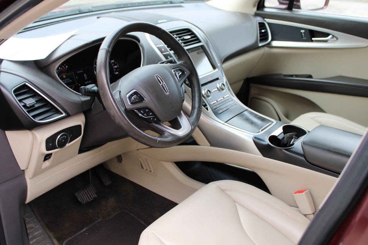 Used 2018 Lincoln MKX Premiere image 16