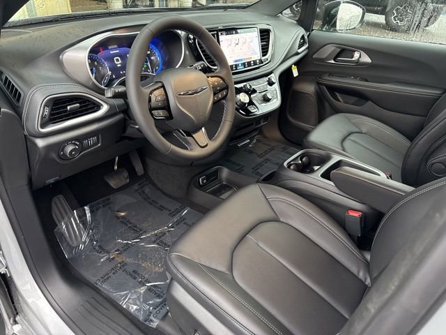 New 2026 Chrysler Pacifica Select w/ S Appearance Package image 16