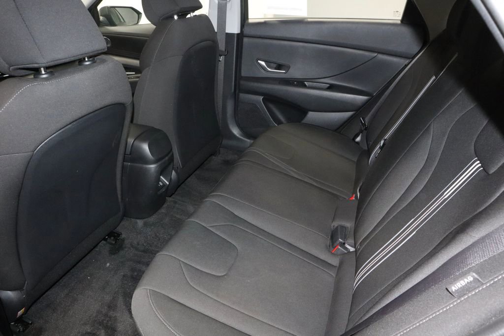 Certified 2024 Hyundai Elantra SEL image 22