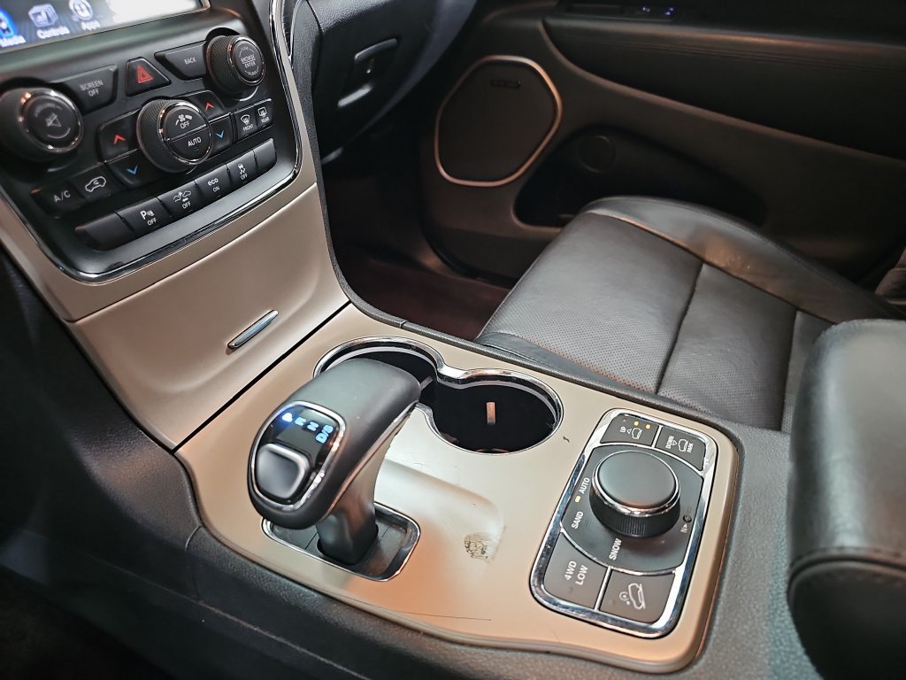 Used 2015 Jeep Grand Cherokee Summit w/ Platinum Series Group AWD/4WD image 27