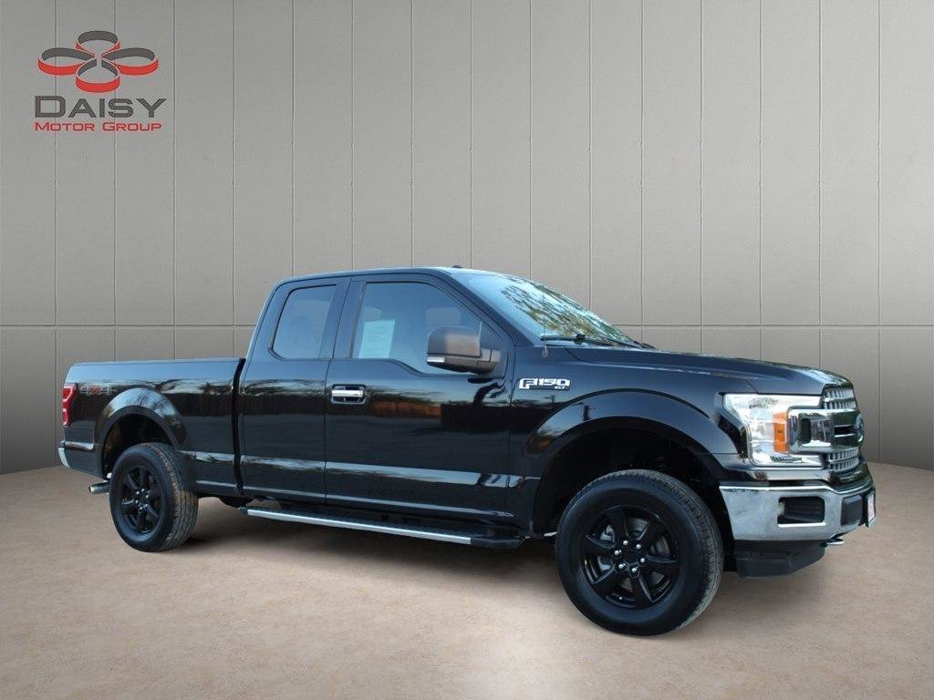 Used 2018 Ford F150 XLT w/ Equipment Group 302A Luxury image 3