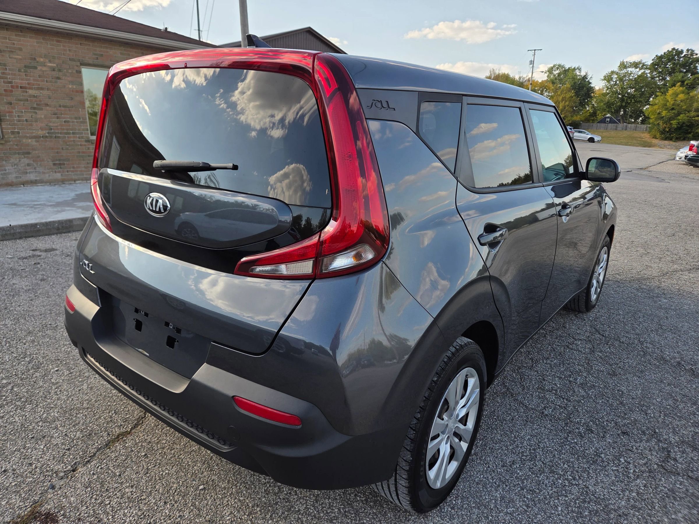 Used 2020 Kia Soul LX image 5