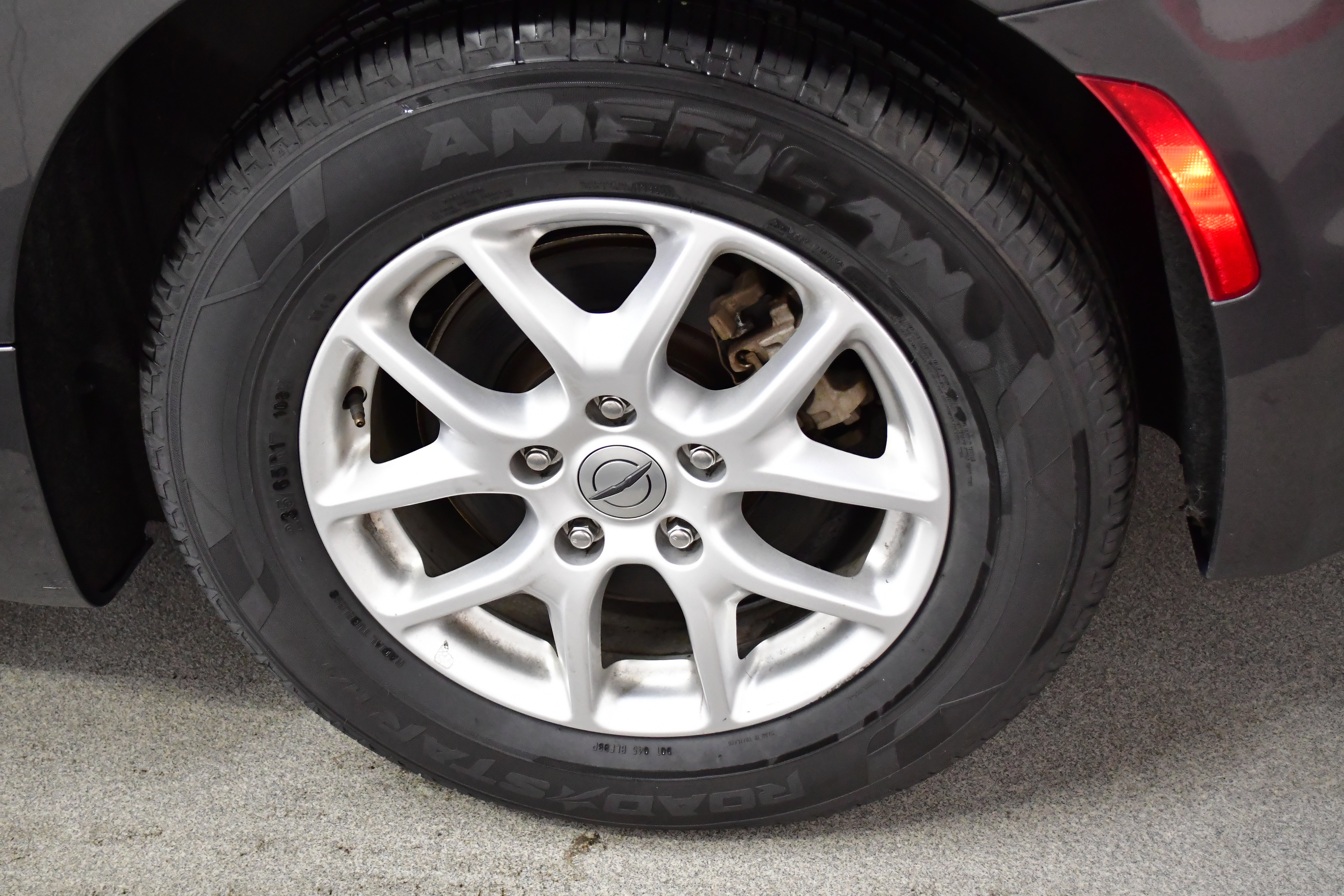 Used 2023 Chrysler Pacifica Touring-L FWD image 36