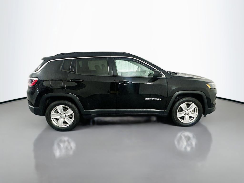 Used 2022 Jeep Compass Latitude image 8