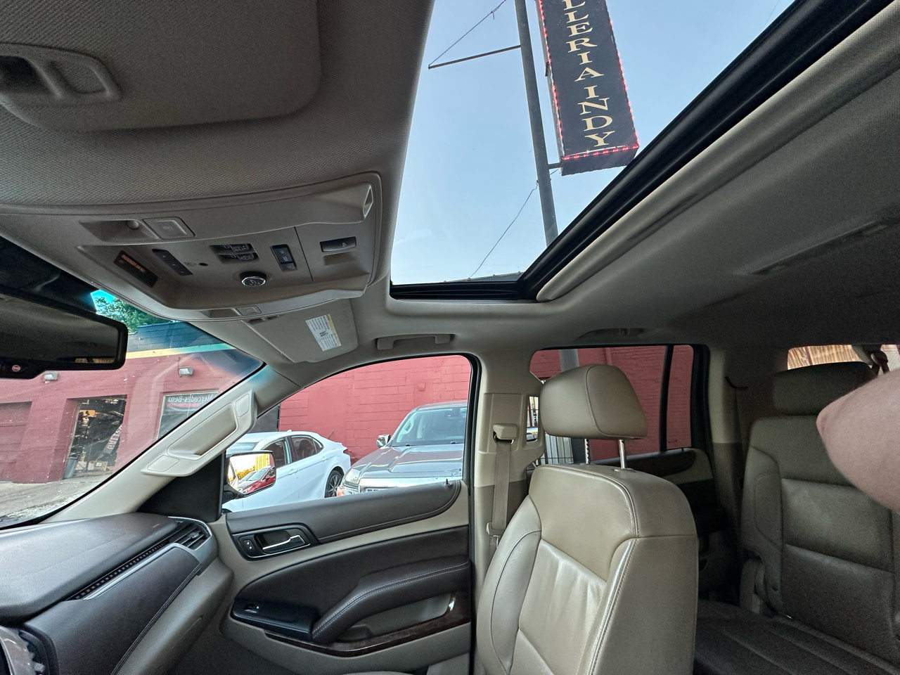 Used 2016 Chevrolet Suburban LT w/ LT Signature Package image 28