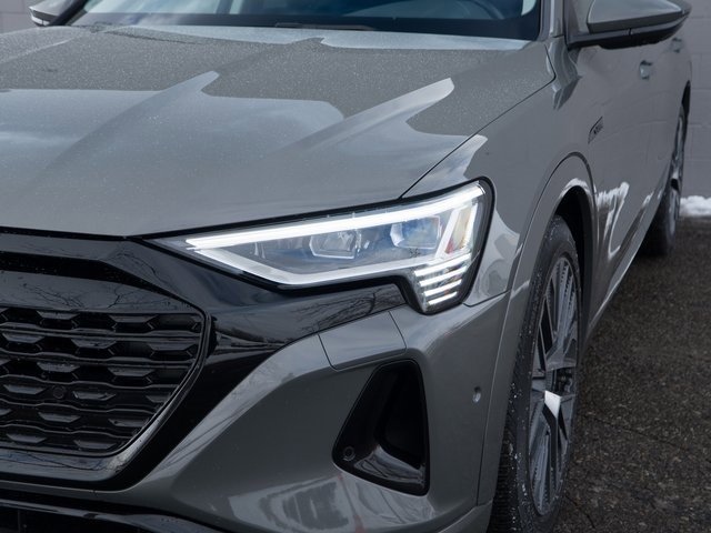 Certified 2024 Audi Q8 e-tron Premium Plus w/ Premium Plus Package image 11