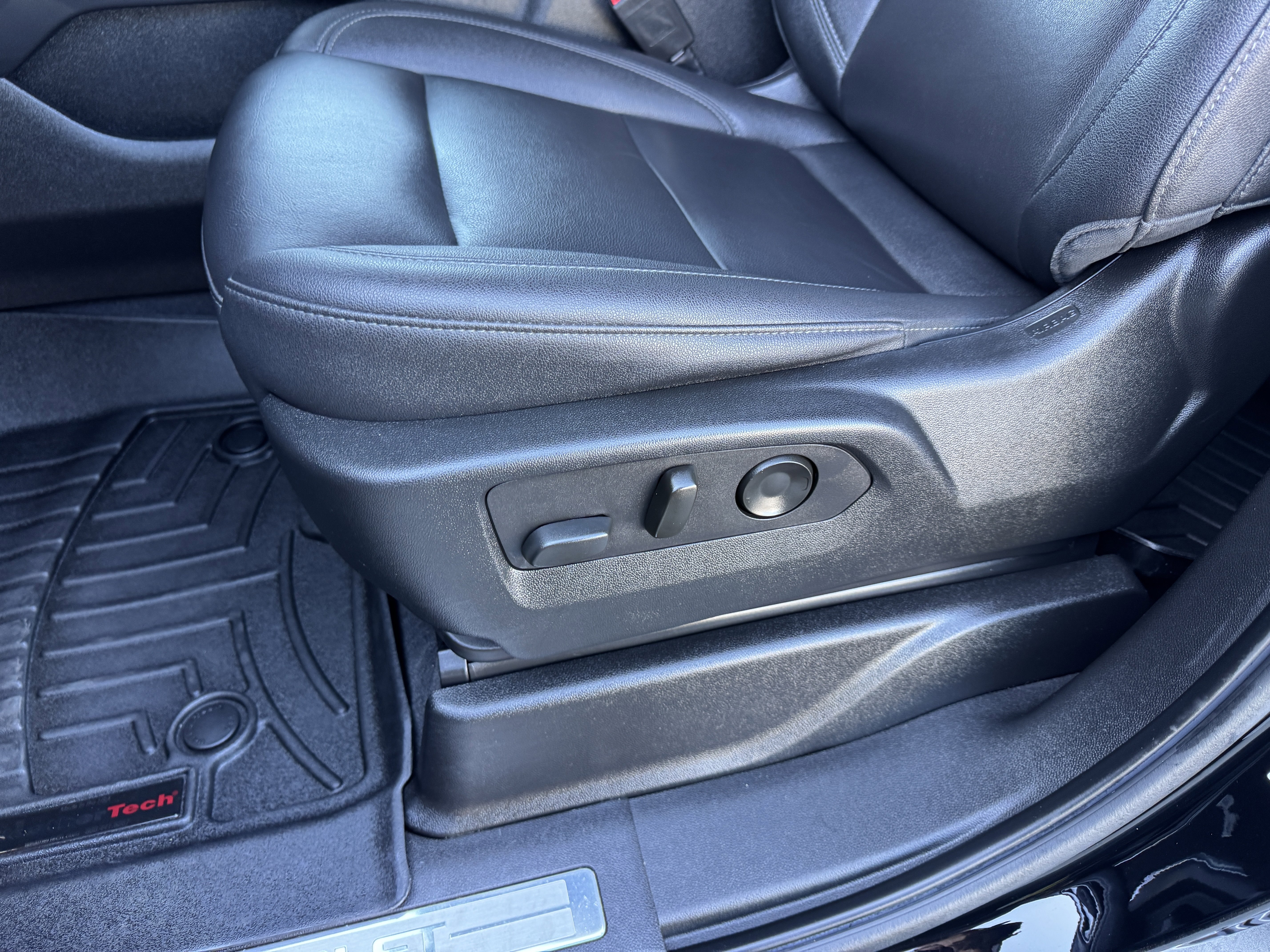 Certified 2022 Chevrolet Tahoe Z71 w/ Luxury Package image 13