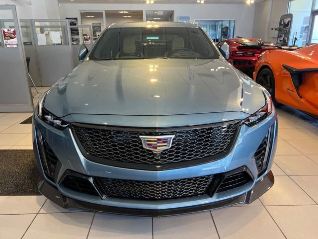 Used 2024 Cadillac CT5 V Blackwing w/ Carbon Fiber Package 2 RWD image 2
