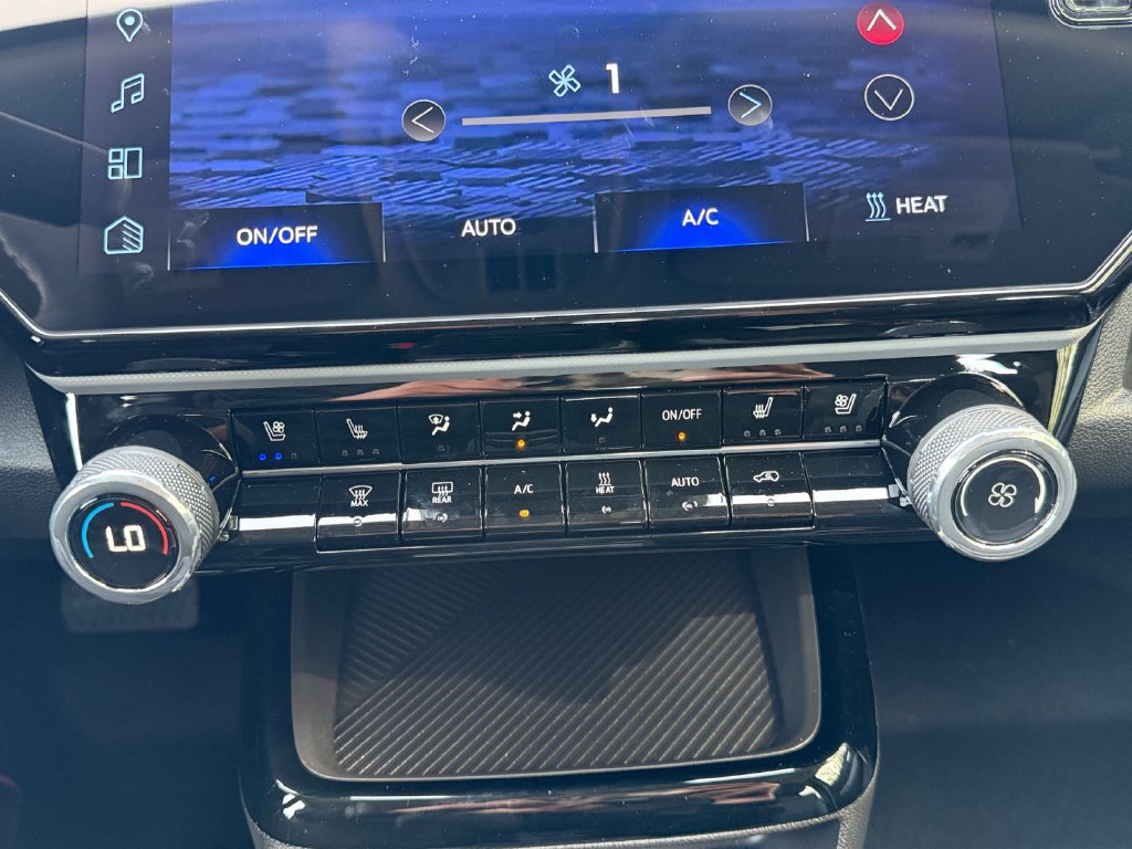 New 2027 Chevrolet Bolt LT w/ Dual Panel Sunroof Package FWD image 19
