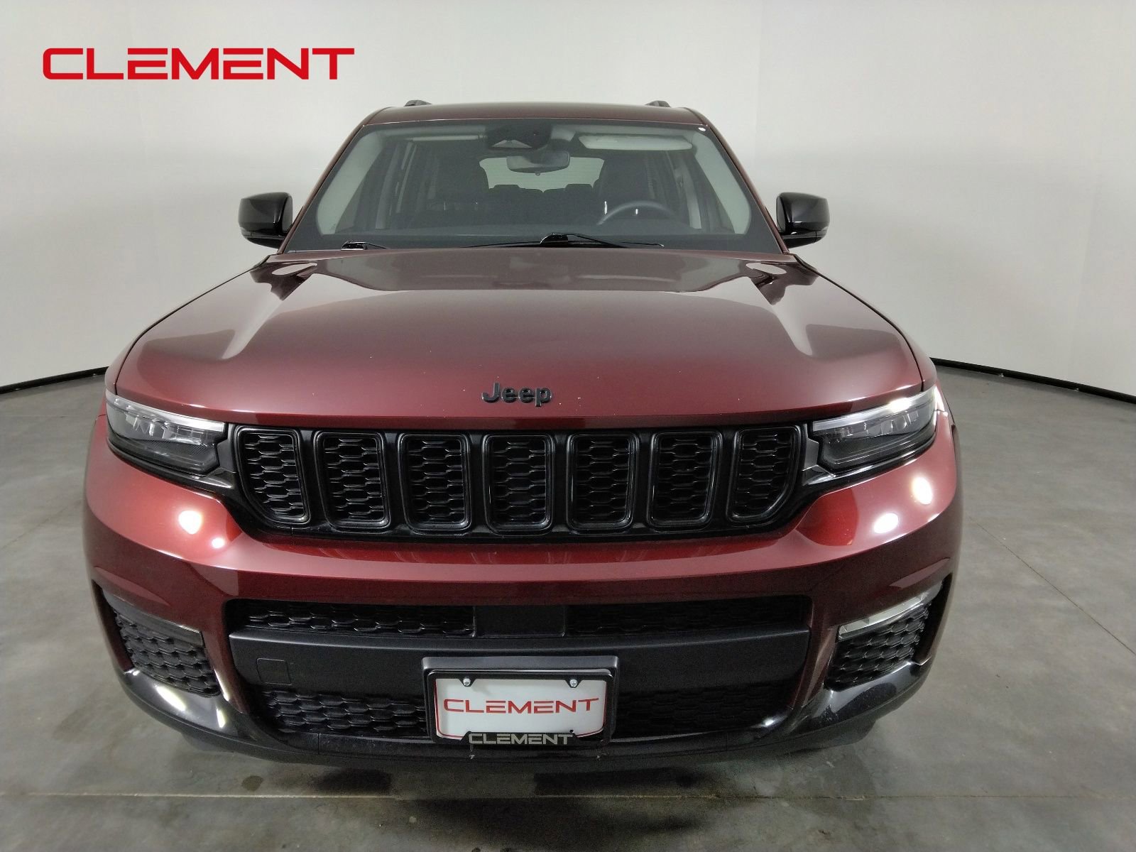 Used 2024 Jeep Grand Cherokee L Limited w/ Black Appearance Package AWD/4WD image 2