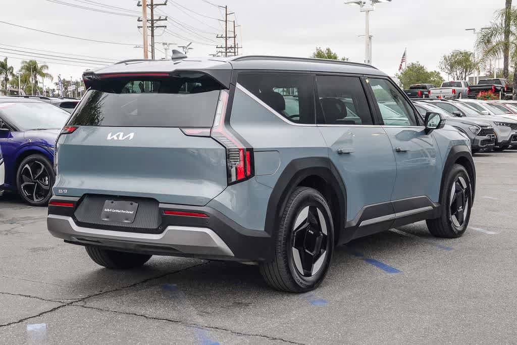Certified 2024 Kia EV9 Wind AWD/4WD image 4