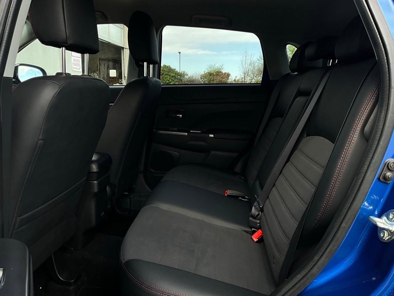 Used 2024 Mitsubishi Outlander Sport SE image 10