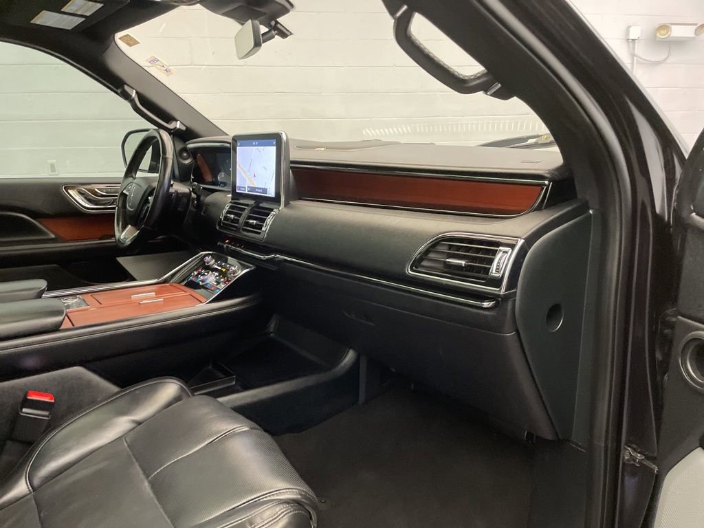 Used 2020 Lincoln Navigator Reserve w/ Equipment Group 208A Reserve image 27