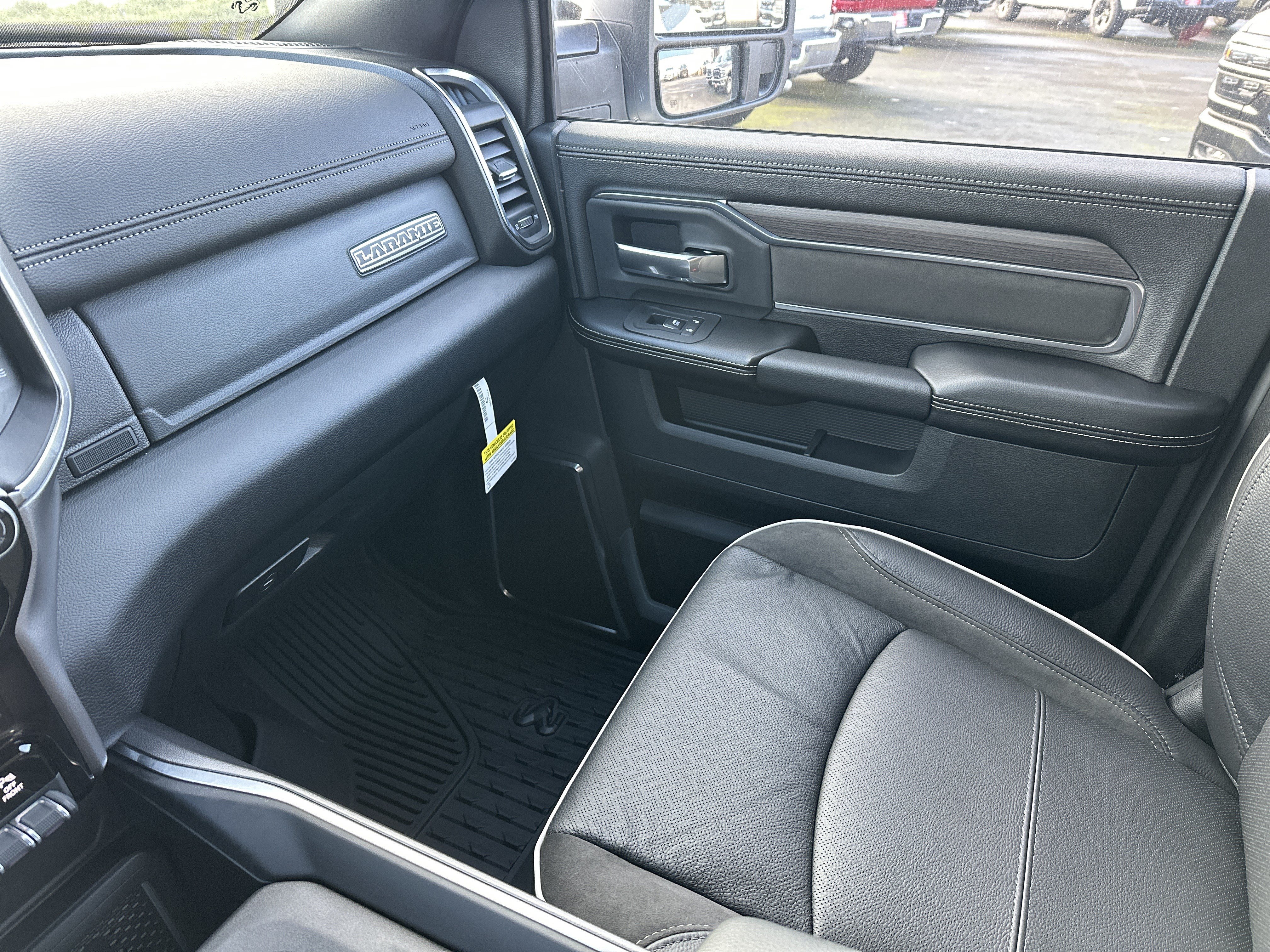New 2026 RAM 2500 Laramie w/ Sport Appearance Package AWD/4WD image 25