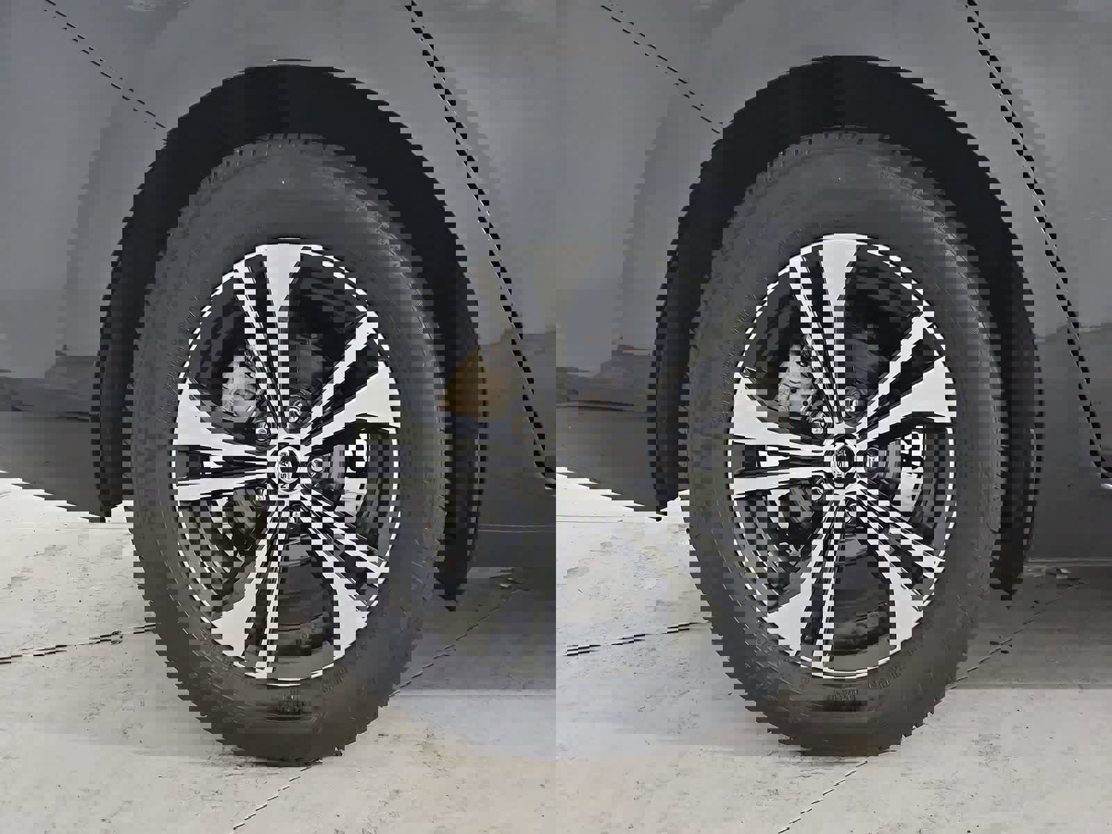 Used 2021 Nissan Sentra SV image 13