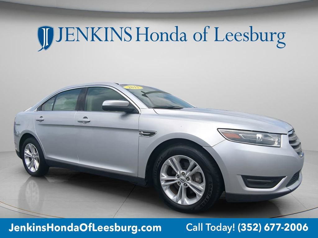 Used 2017 Ford Taurus SEL image 9