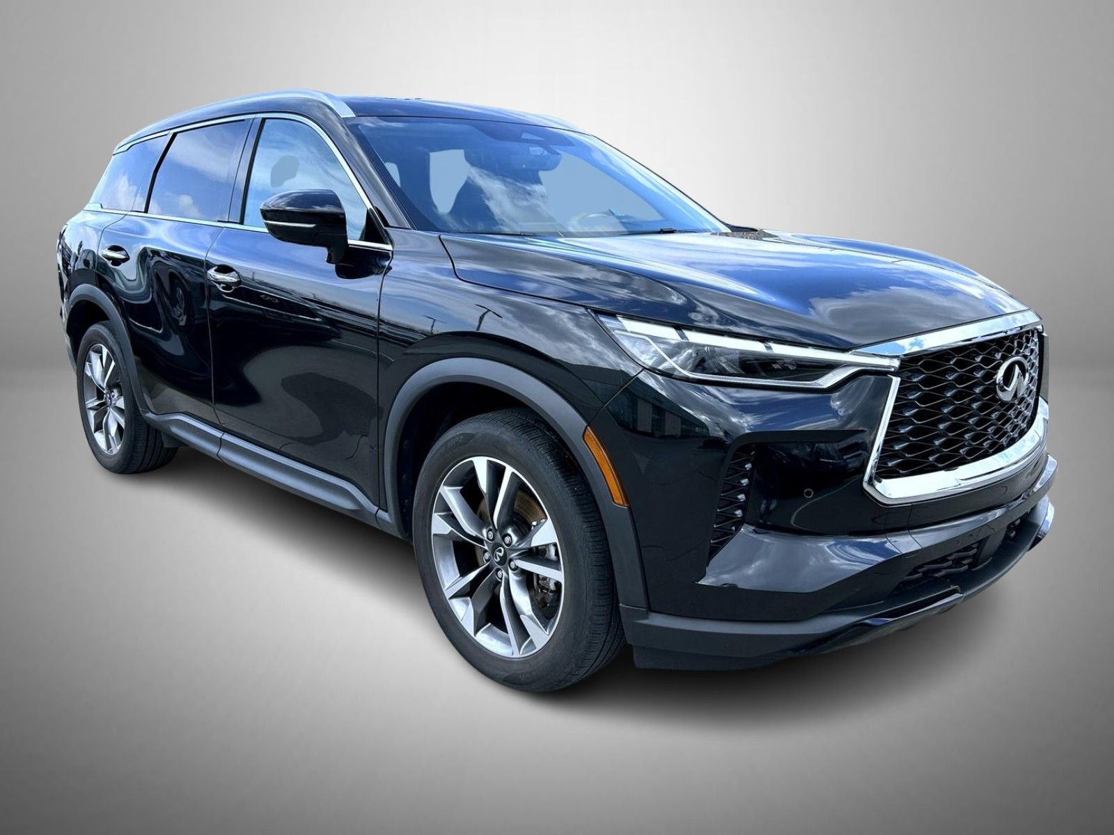 Used 2023 INFINITI QX60 Luxe image 3