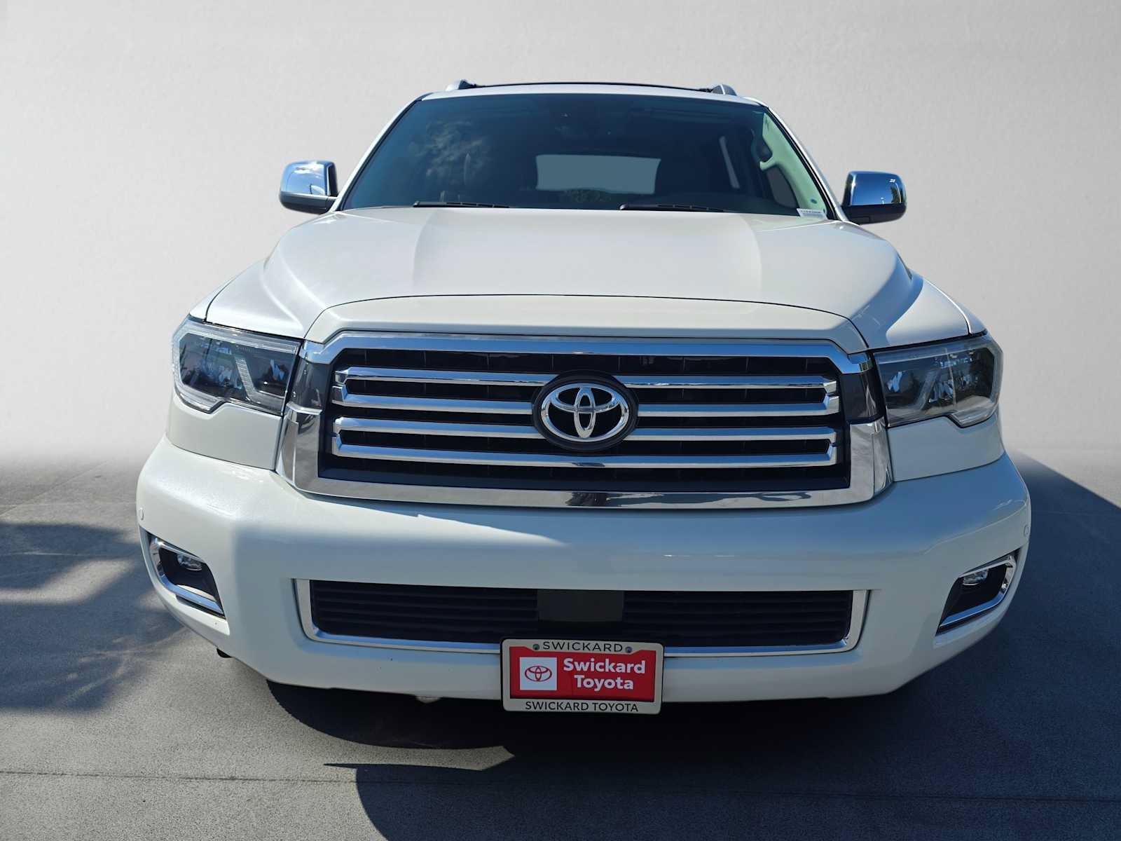 Used 2018 Toyota Sequoia Platinum AWD/4WD image 8