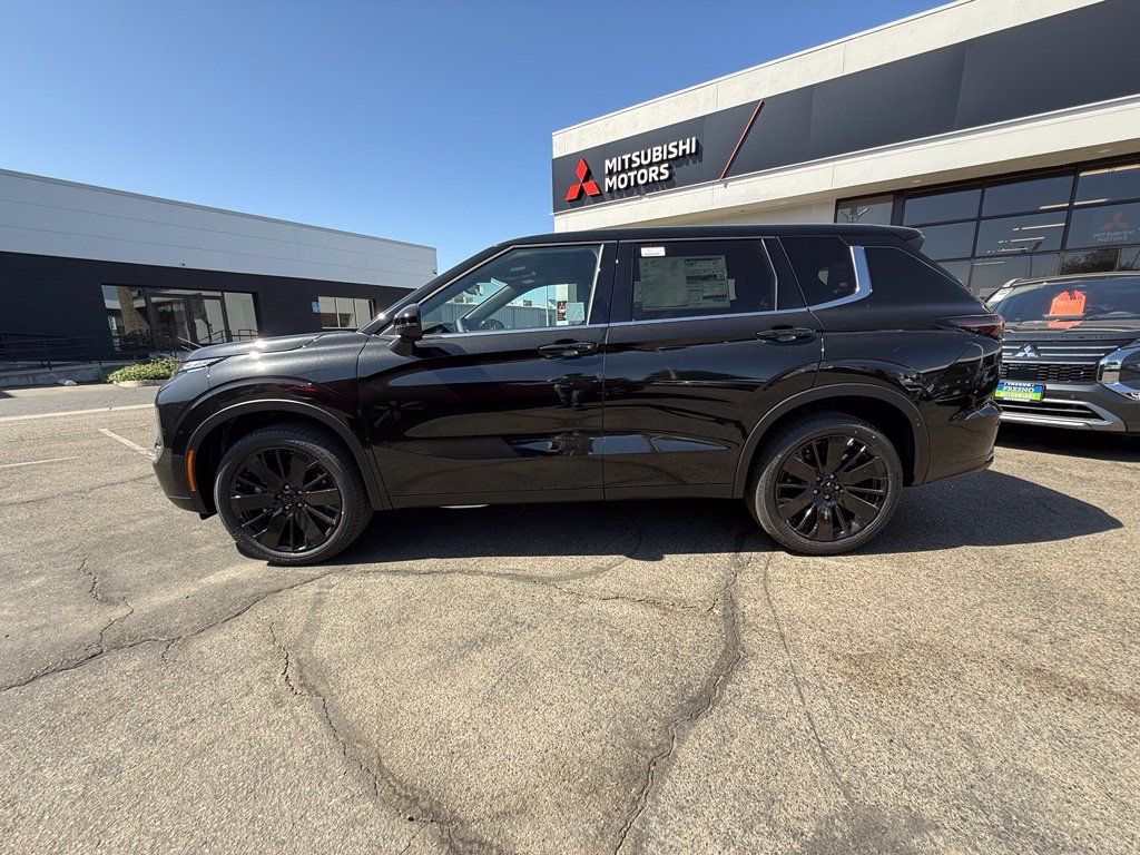New 2026 Mitsubishi Outlander LE FWD image 7