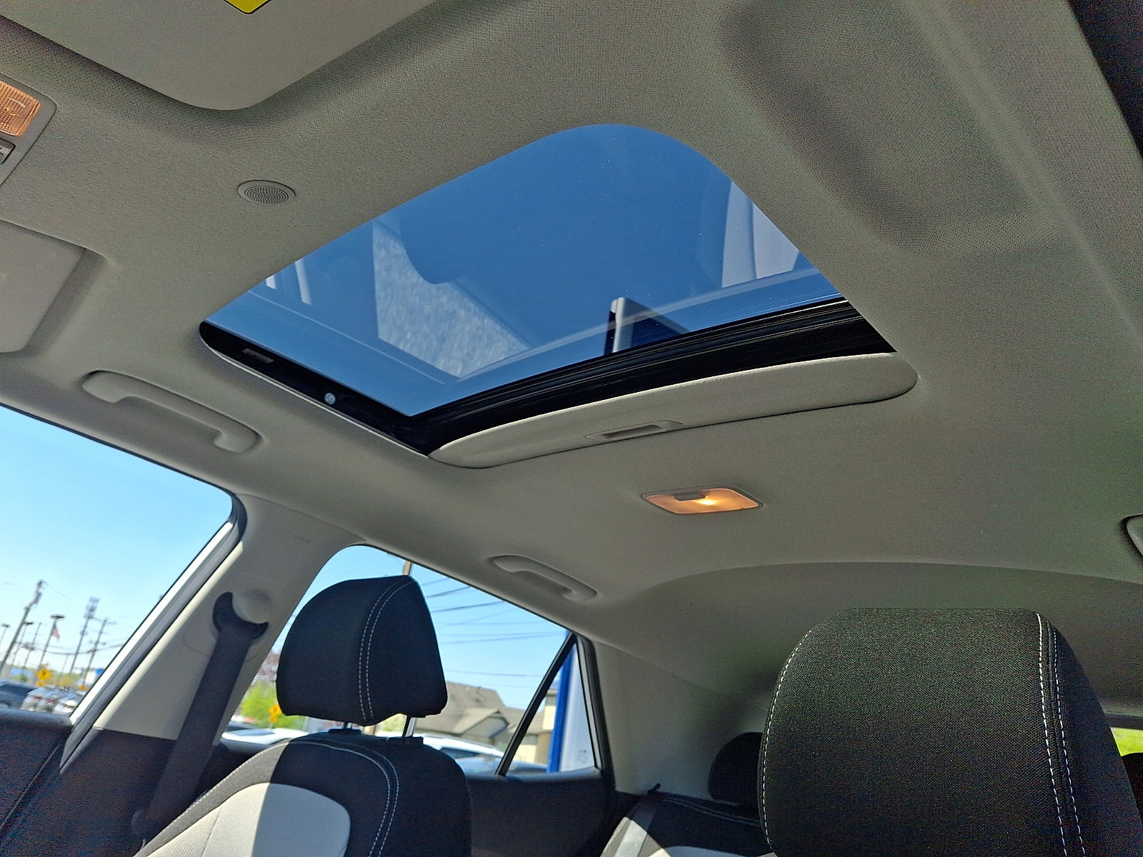 Certified 2023 Hyundai Venue SEL image 14