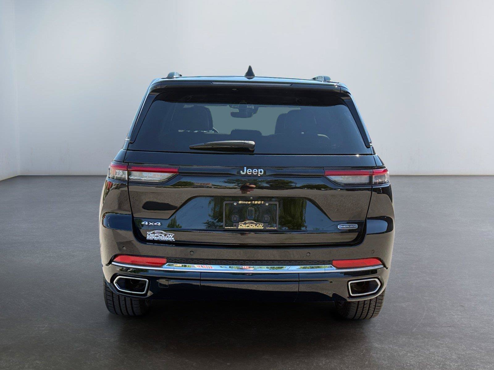 Used 2022 Jeep Grand Cherokee Overland AWD/4WD image 4