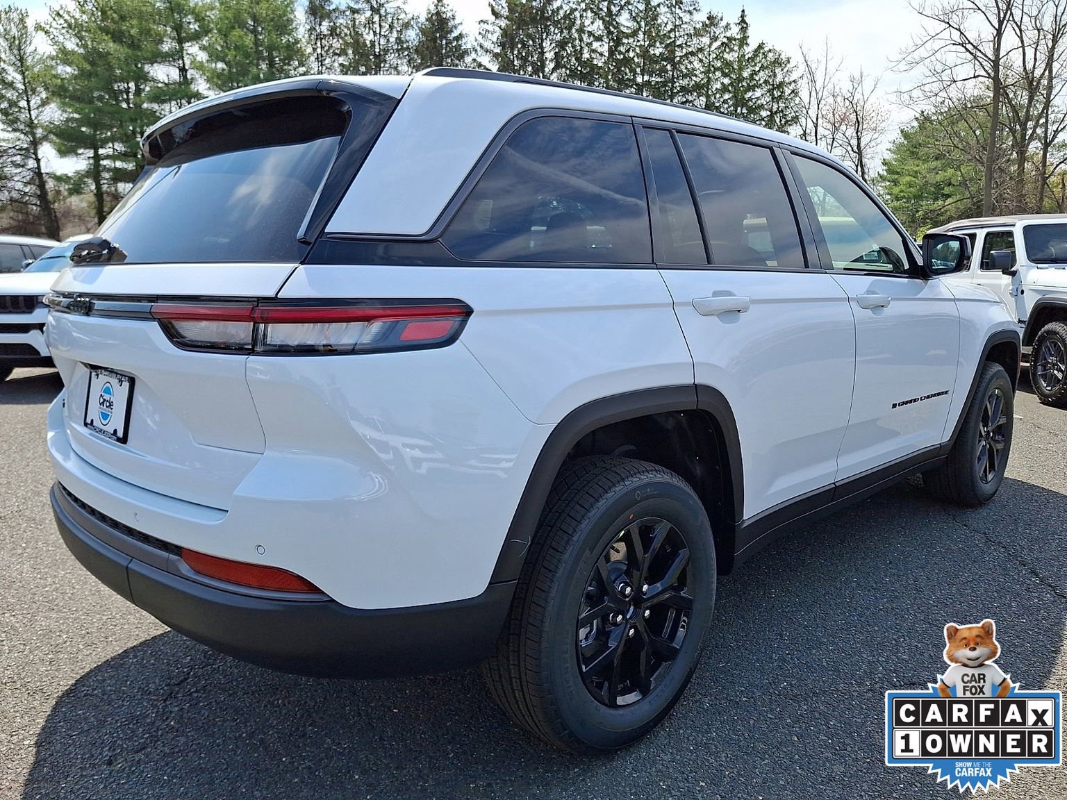 New 2026 Jeep Grand Cherokee Altitude image 3
