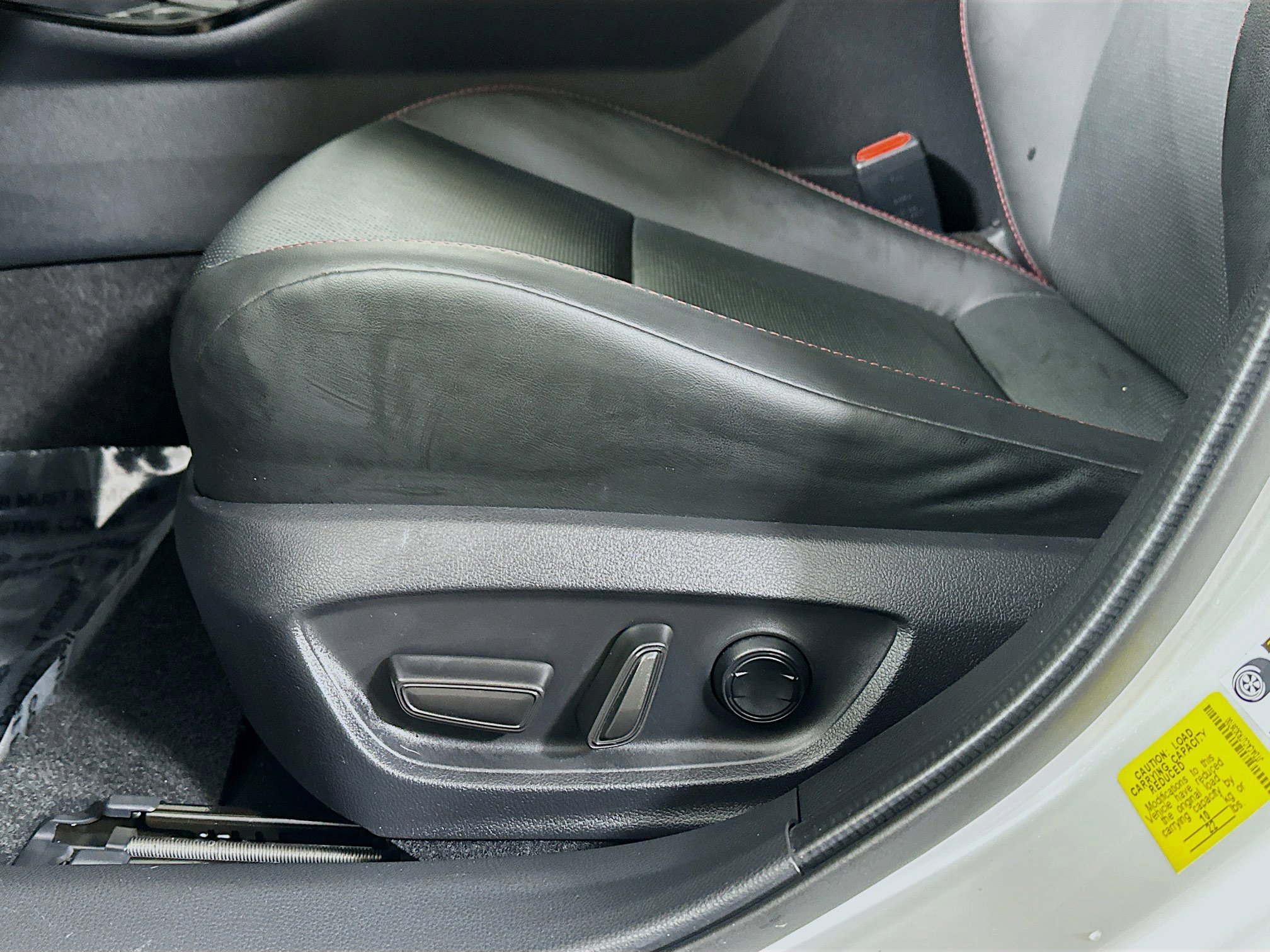 Used 2024 Toyota Prius Prime Premium w/ Advanced Technology Package FWD image 18