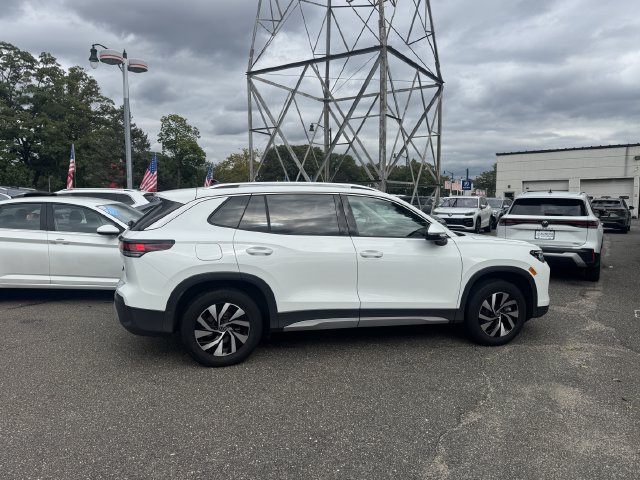 Used 2026 Volkswagen Tiguan S AWD/4WD image 4