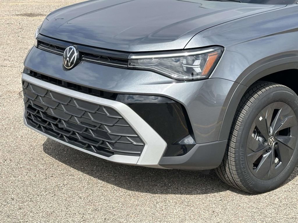 New 2025 Volkswagen Taos S image 6