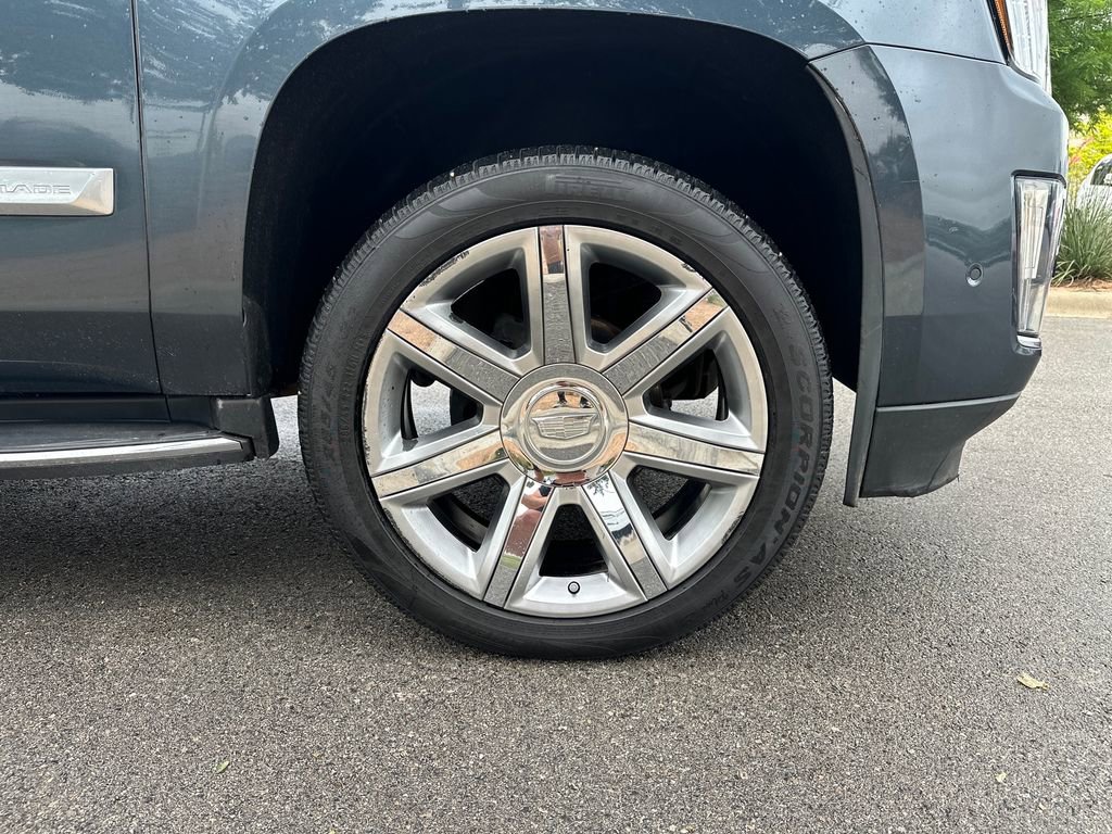 Used 2020 Cadillac Escalade ESV Luxury RWD image 15