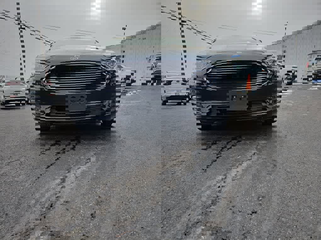 Used 2020 Ford Fusion SE image 8