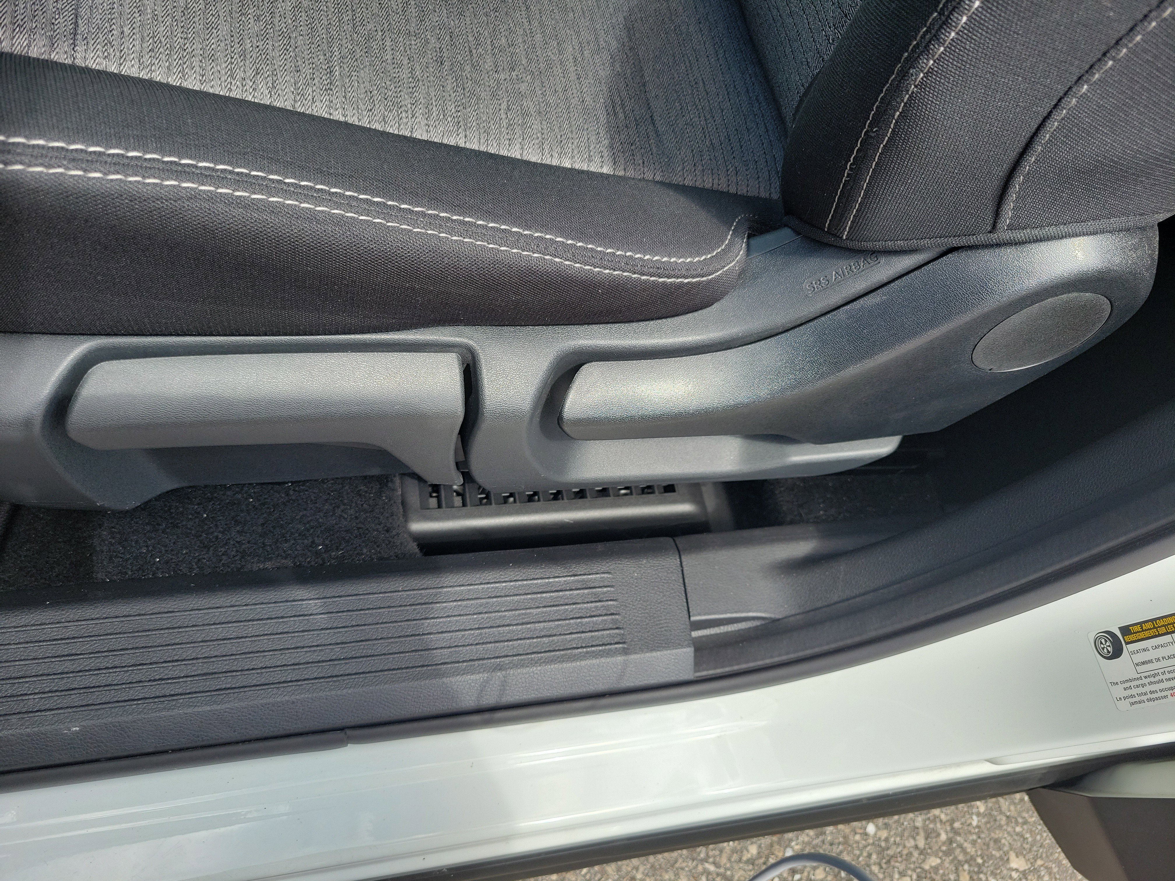 Used 2022 Nissan Rogue S image 31