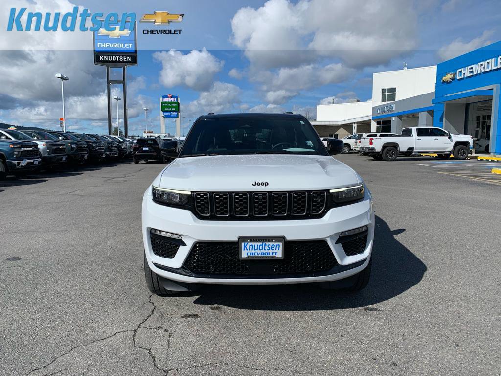 Used 2025 Jeep Grand Cherokee Summit image 2