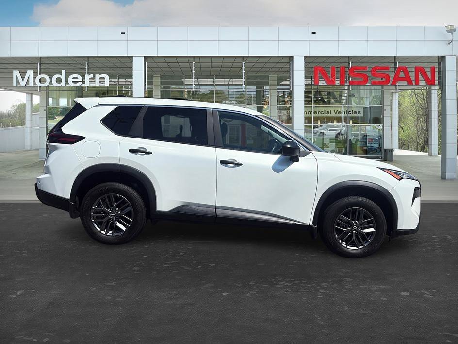 Certified 2024 Nissan Rogue S AWD/4WD image 6
