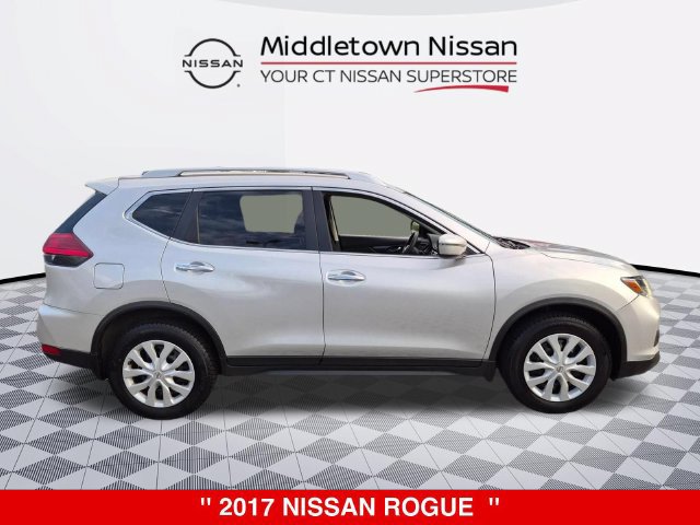 Used 2017 Nissan Rogue S w/ S Appearance Package AWD/4WD image 2