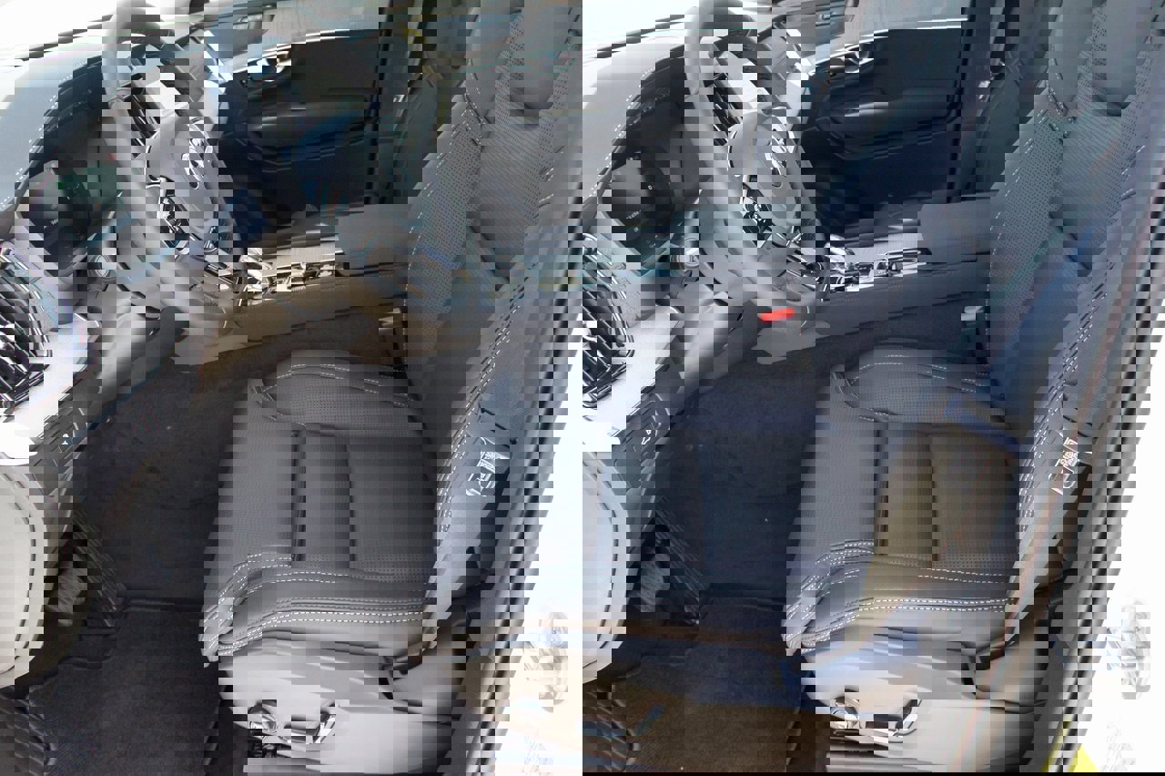 New 2025 Volvo XC90 T8 Ultra w/ Protection Package Premier image 19