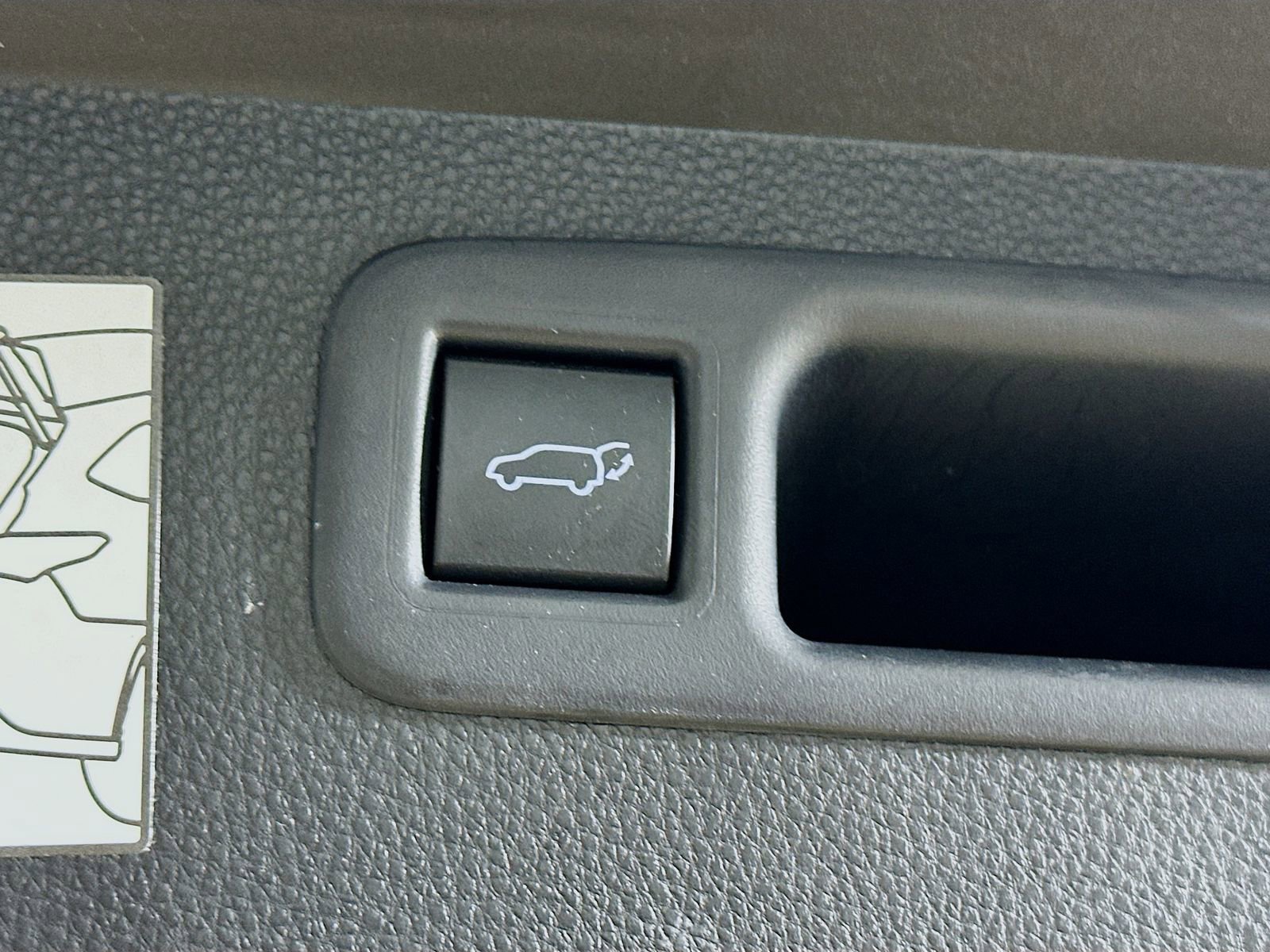 Used 2022 Toyota Highlander Platinum AWD/4WD image 35