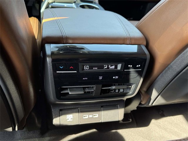 Used 2024 Acura MDX SH-AWD w/ Technology Package image 10