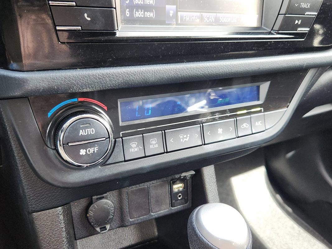 Used 2015 Toyota Corolla S FWD image 22
