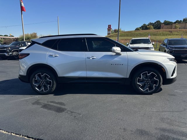 Used 2022 Chevrolet Blazer RS FWD image 9