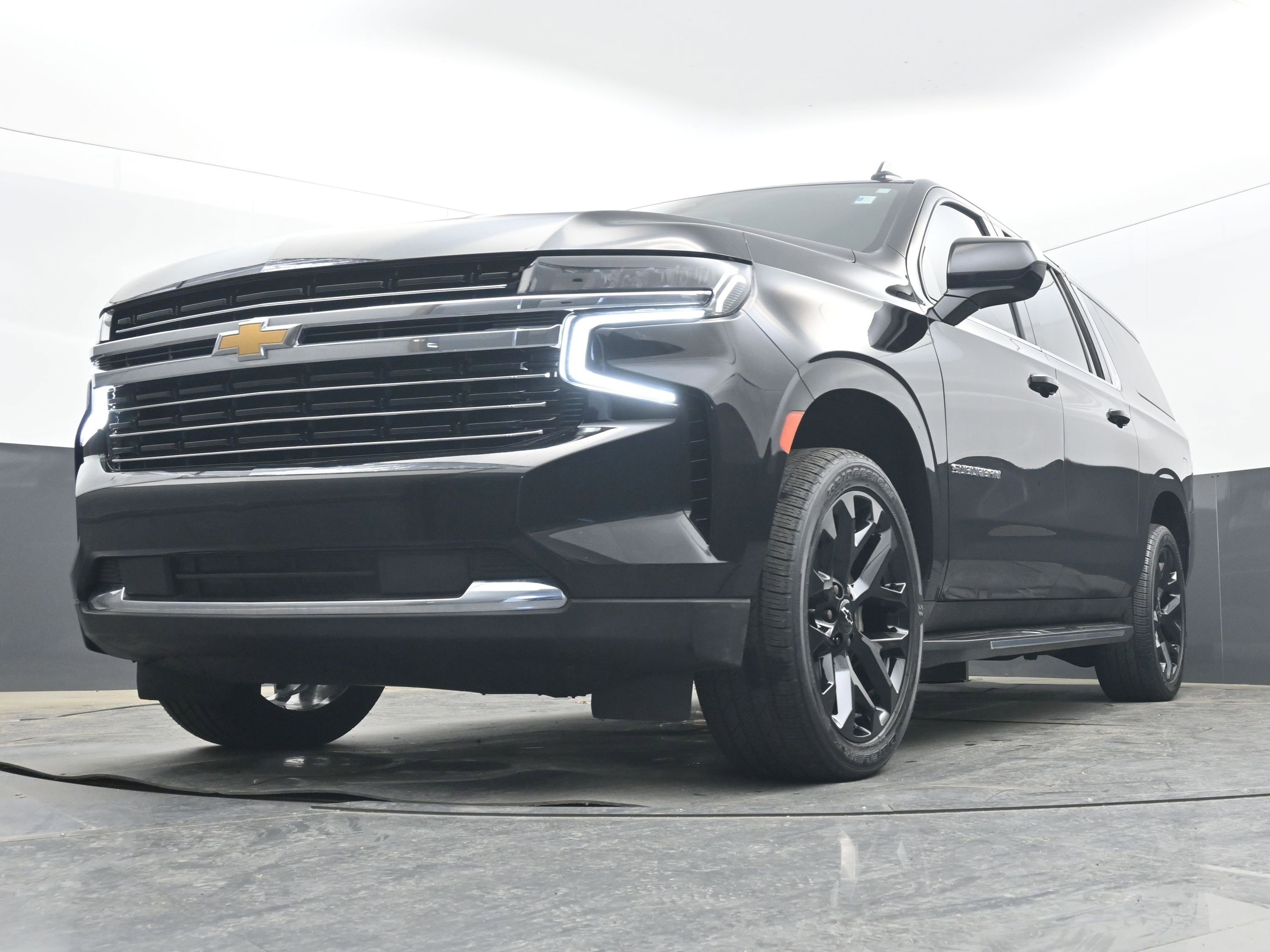 Used 2021 Chevrolet Suburban LT image 25