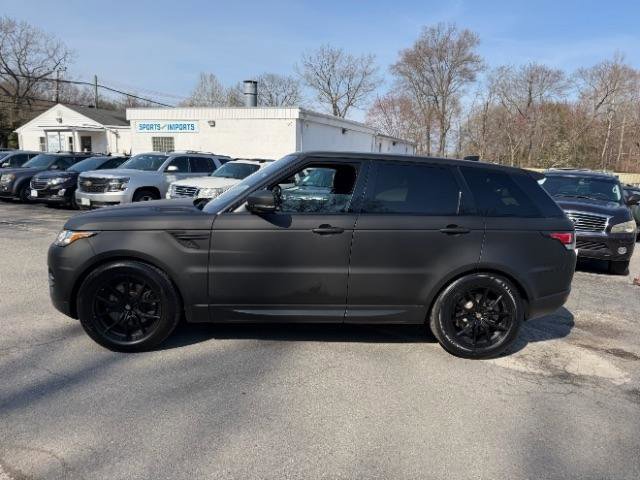 Used 2017 Land Rover Range Rover Sport SE AWD/4WD image 2